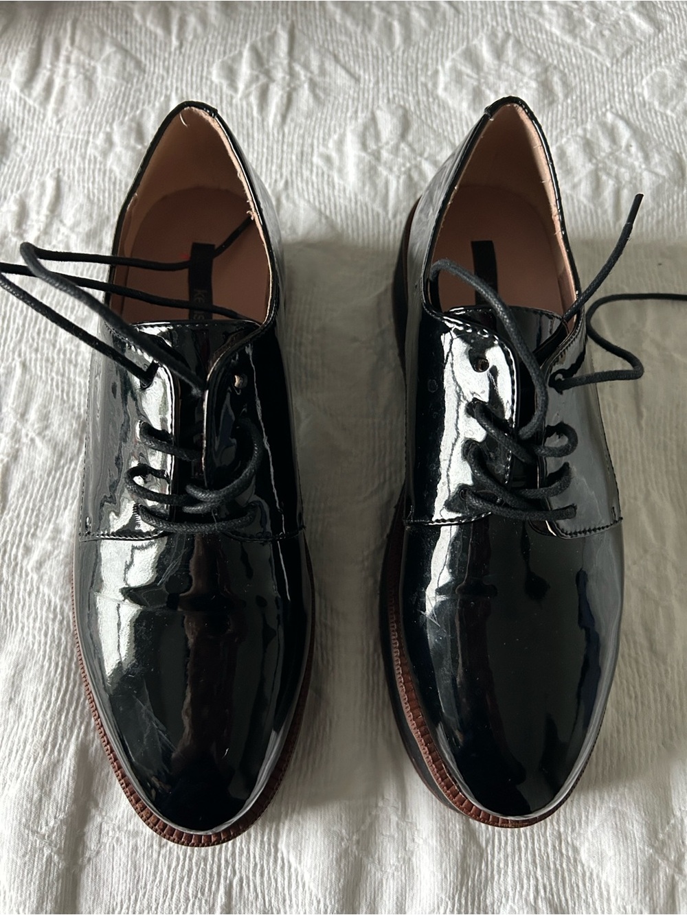 Kensie Platform Woman Shoes in Patent Leather, Size 8.